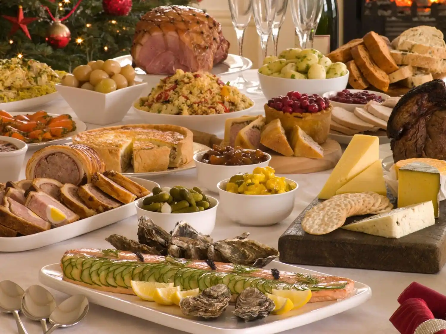 Consejos para una cena segura: cómo evitar riesgos alimentarios en las fiestas