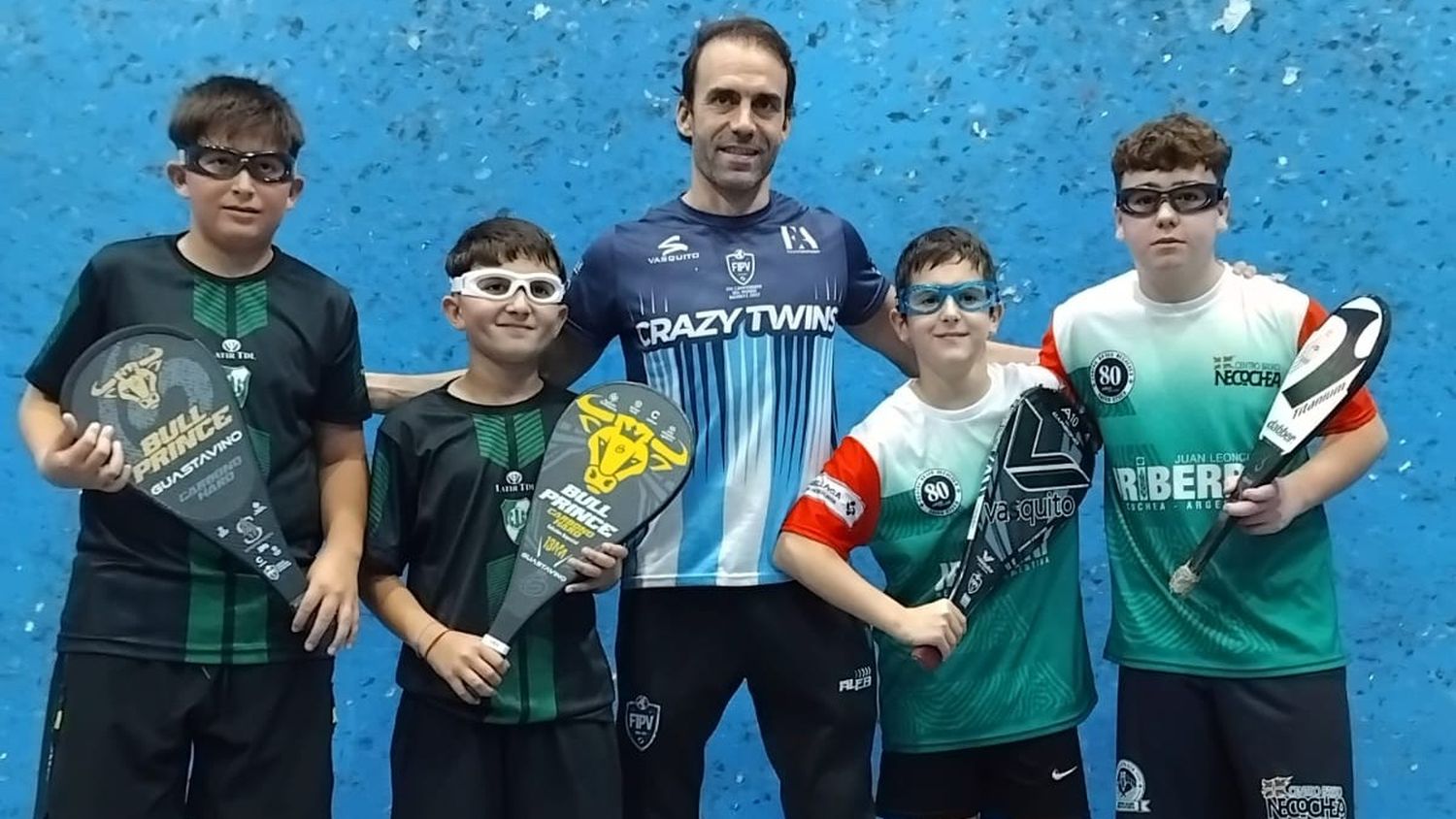 Robayna, Aberastegui, Piergüidi y Strella junto a Joseba Bilbao