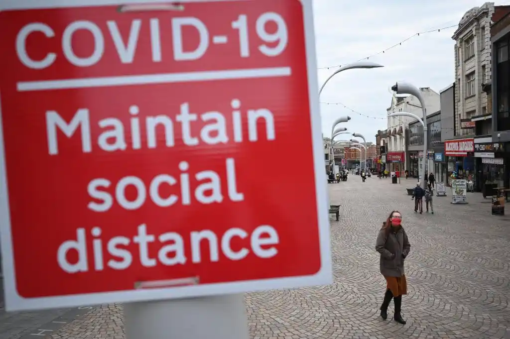 Nuevas restricciones y récord de casos de Covid en numerosos países europeos