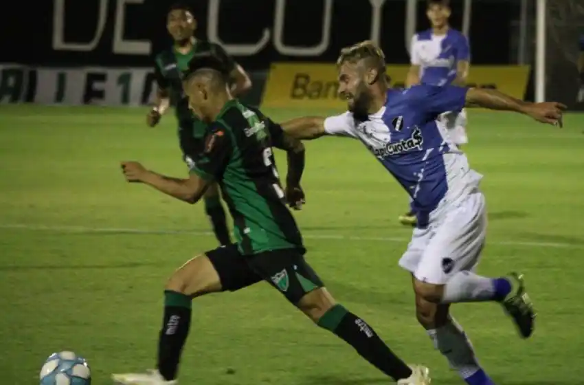 Alvarado empató en el final y tiene un pie adentro de la Copa Argentina