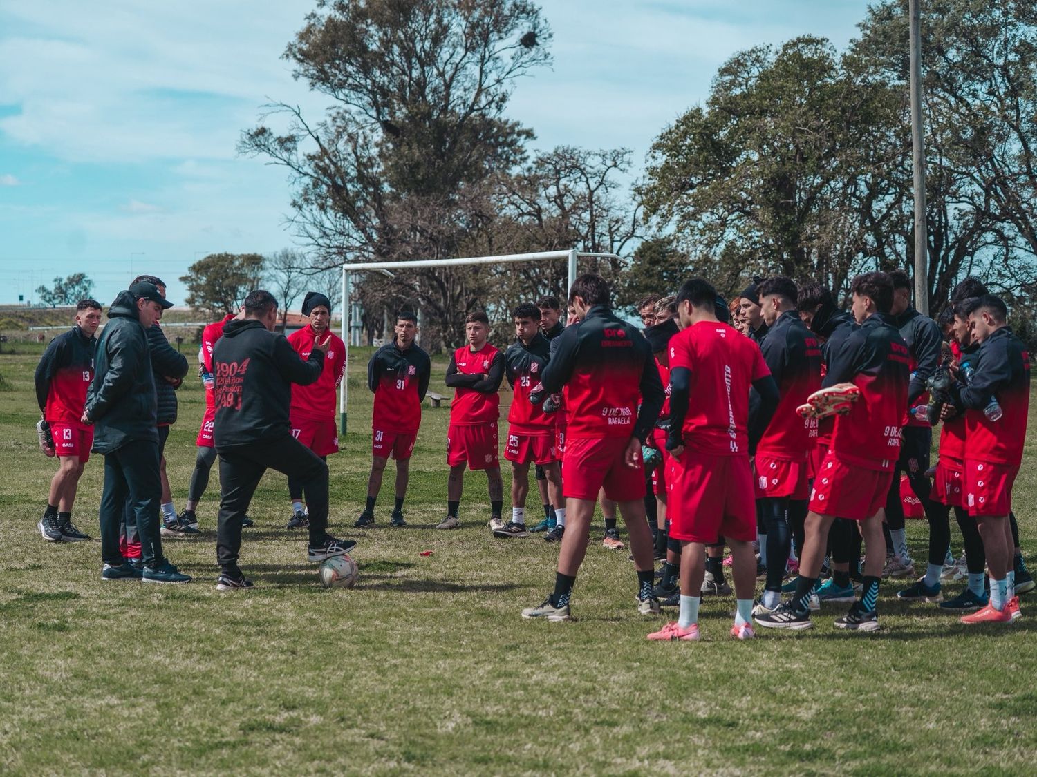 El León viaja a Rawson para su duelo del domingo a las 15 ante Germinal.Foot:X de 9 de Julio