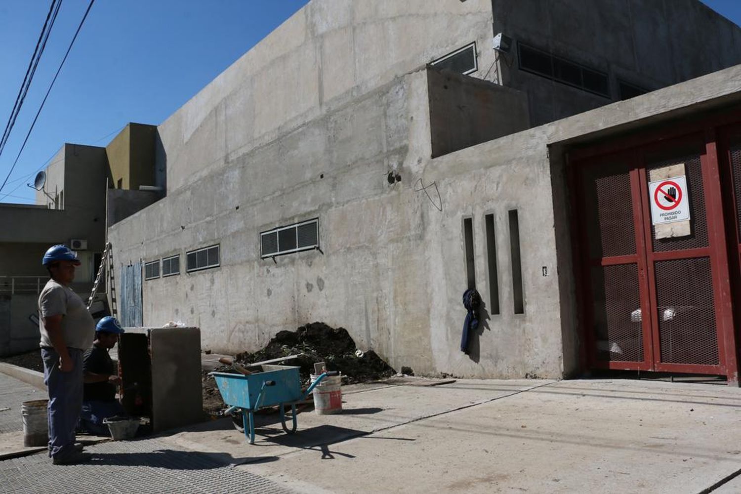 Uocra confirmó los despidos de los obreros de la obra en Polivalente