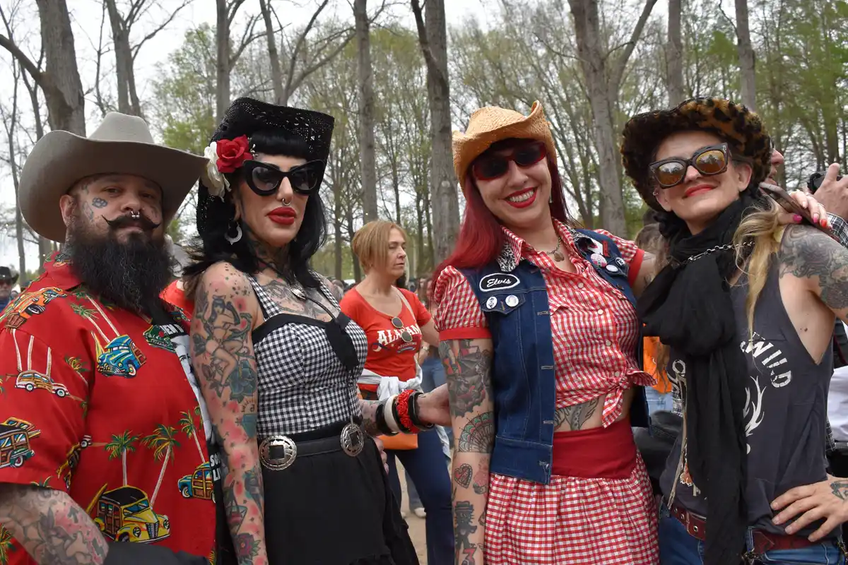 Sombreros, jeans y botas texanas: los outfits del Festival Country