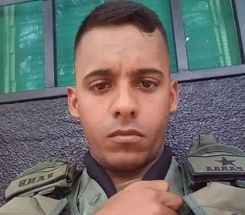 DESESPERADA: madre denuncia que su hijo, teniente del ejército venezolano fue detenido y vinculado a la Operación Gedeón