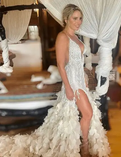 María Alejandra Requena lució un vestido de Isabel Riera el día de su boda con Luciano D'Alessandro. Foto Instagram
