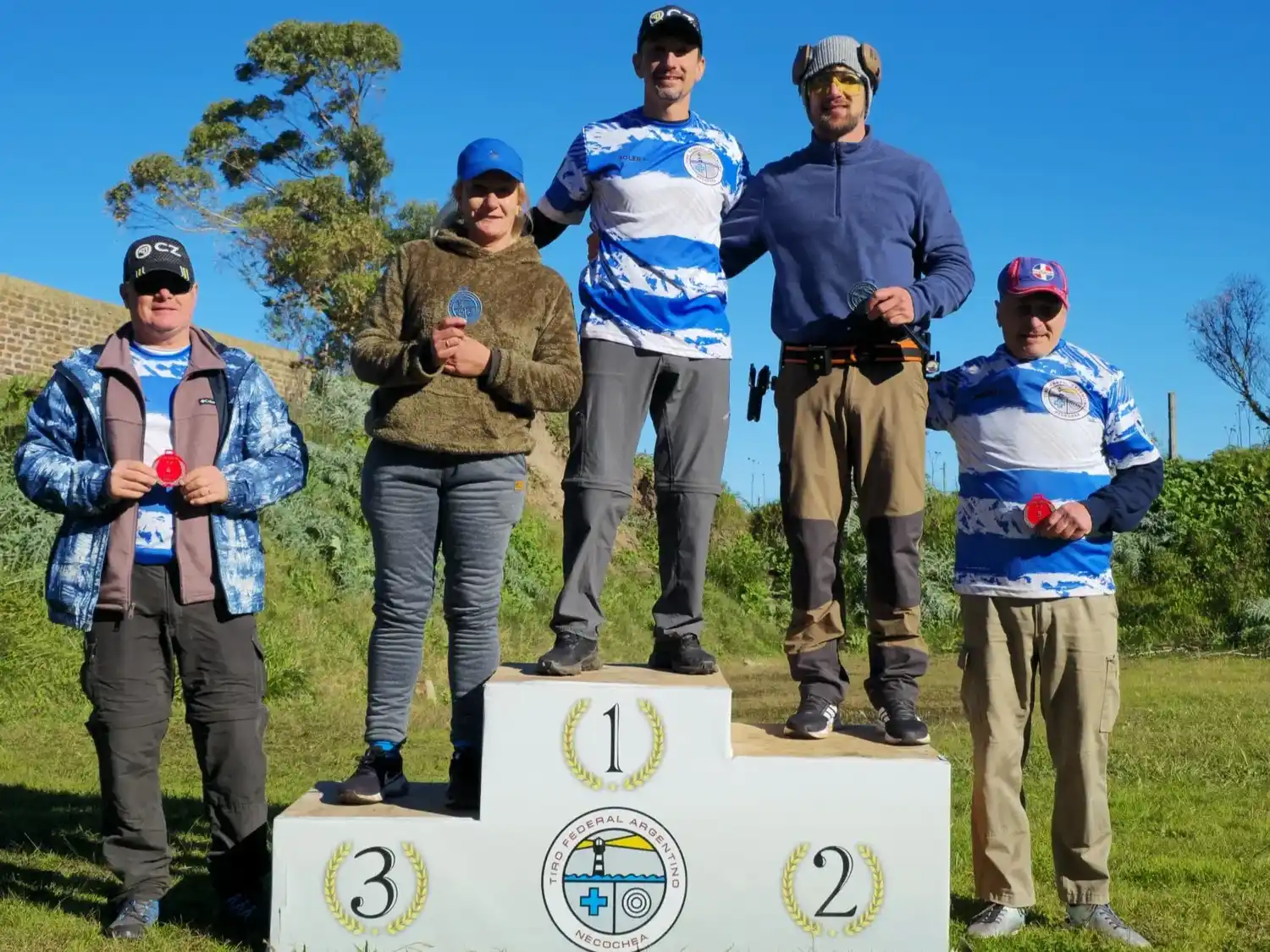 Leandro Soler el ganador. El podio general del torneo social de tiro práctico