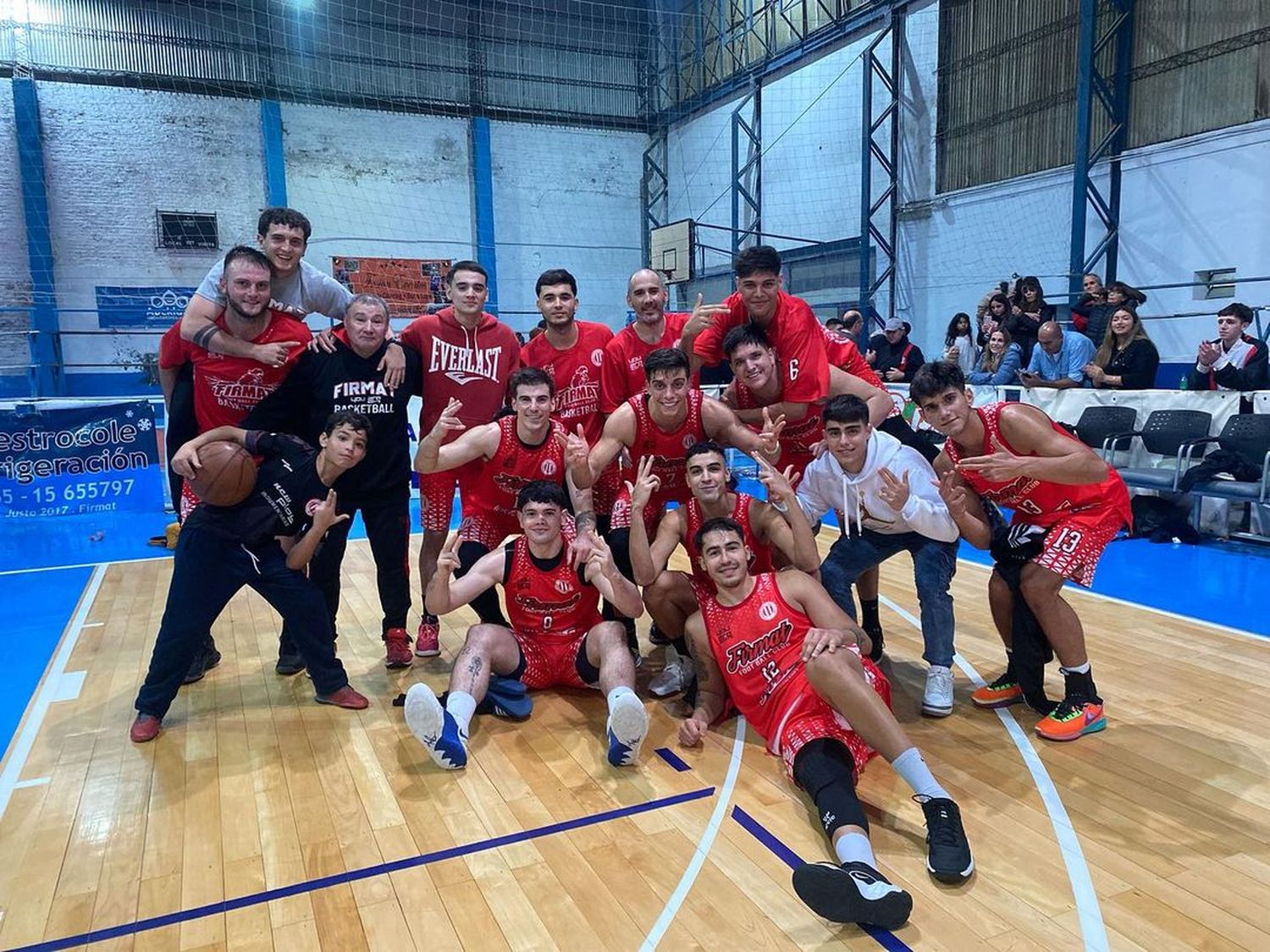 El Rojo se quedó con el clásico a domicilio.
