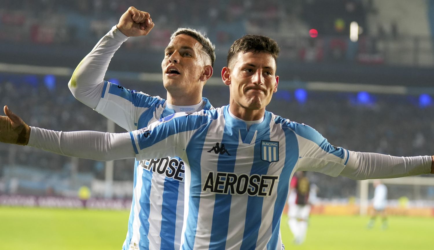 Racing supo ganarlo con diez para encaminar su clasificación