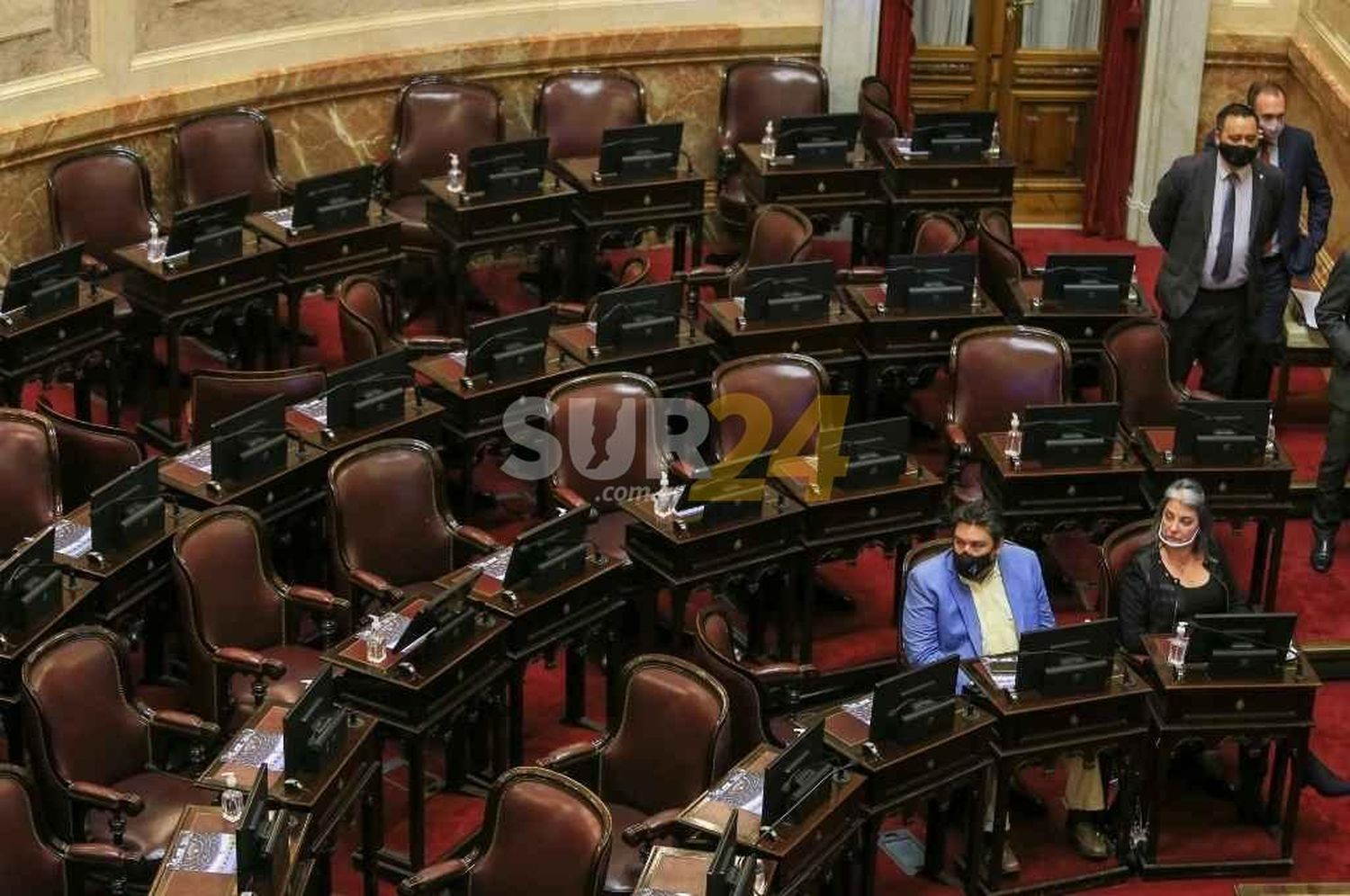 El FMI en el centro de la escena, y clima caldeado en el Congreso