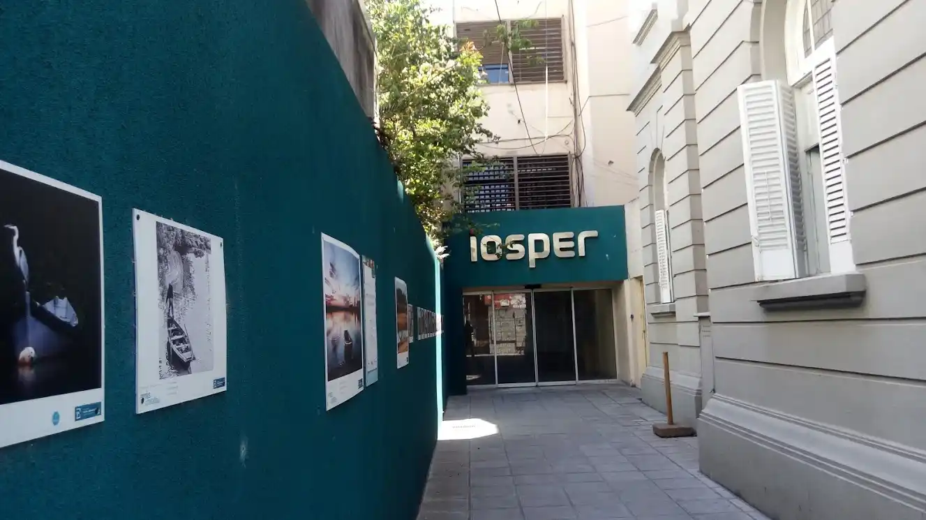  El STJ ordenó al Iosper pagar reintegros a un afiliado padre de dos hijos discapacitados