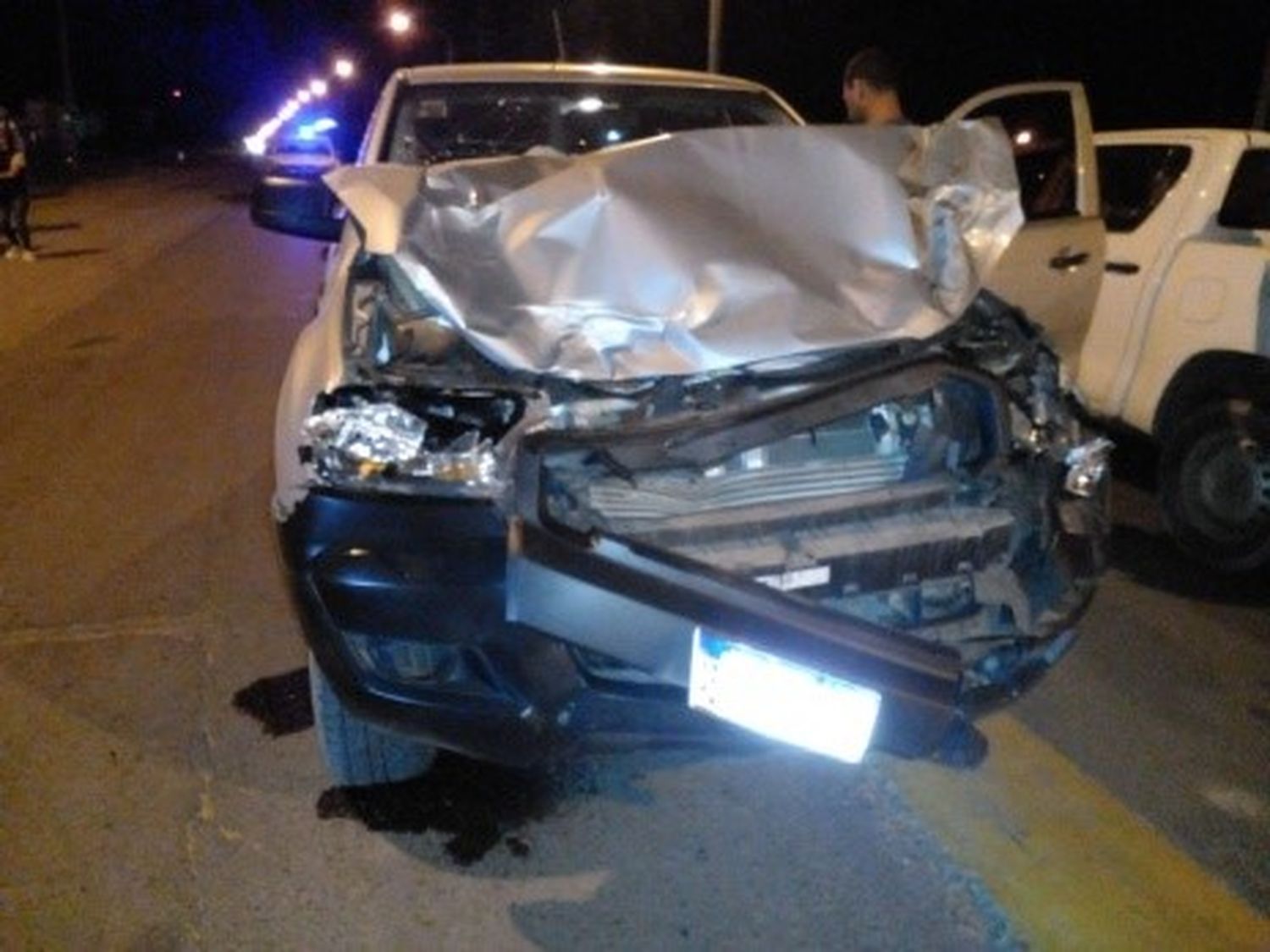 En Juan B. Justo y Chivilcoy una camioneta embistio dos caballos que montaban dos adolescentes. Foto: Prensa Policía.