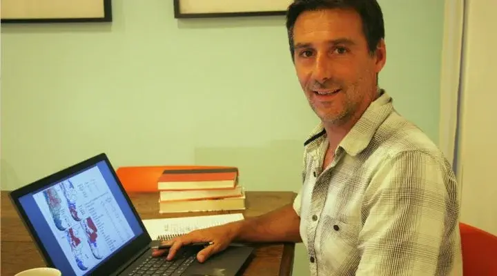 Luciano Valenzuela. Biólogo marino e investigador del Conicet, Unicen e ICB