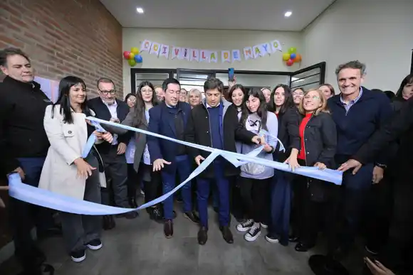 Kicillof en Malvinas Argentinas y San Miguel: Inauguró un Centro de Desarrollo Infantil y entregó móviles policiales