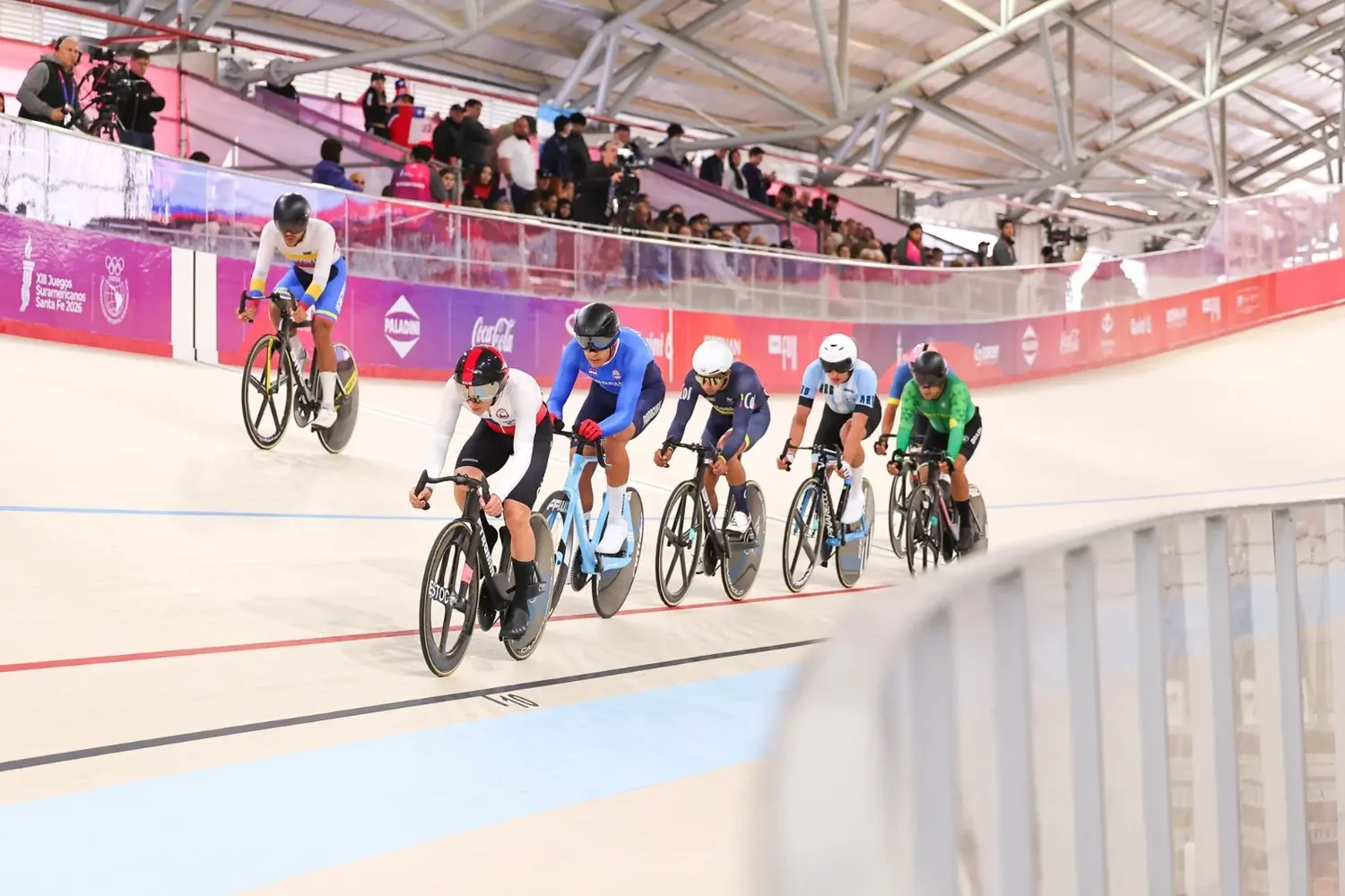 Leangel Linarez: el campeón que conquistó al "Invencible Velódromo" a fuerza de estrategia y sacrificio