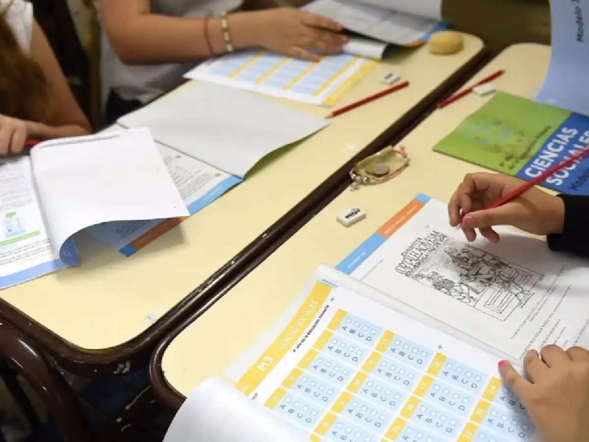 Mañana se llevará a cabo la evaluación "Aprender" en todas las escuelas secundarias del país