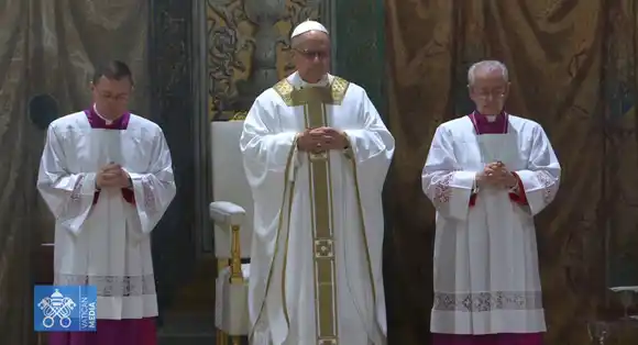 «Quiero que caminen conmigo»:  León XIV a los cardenales en su primera misa como papa (+Video)