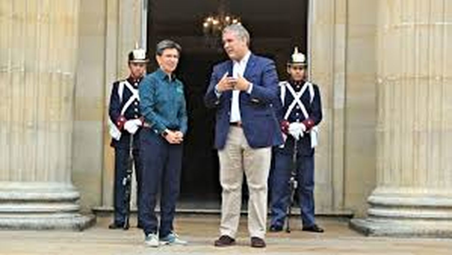 ¡HAY PRUEBAS! Alcaldesa de Bogotá presenta a Iván Duque videos de abuso policial