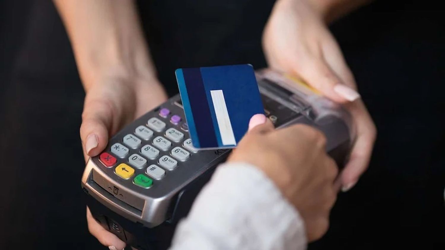 El Banco Central prohibió la financiación en cuotas de productos o servicios comprados del exterior