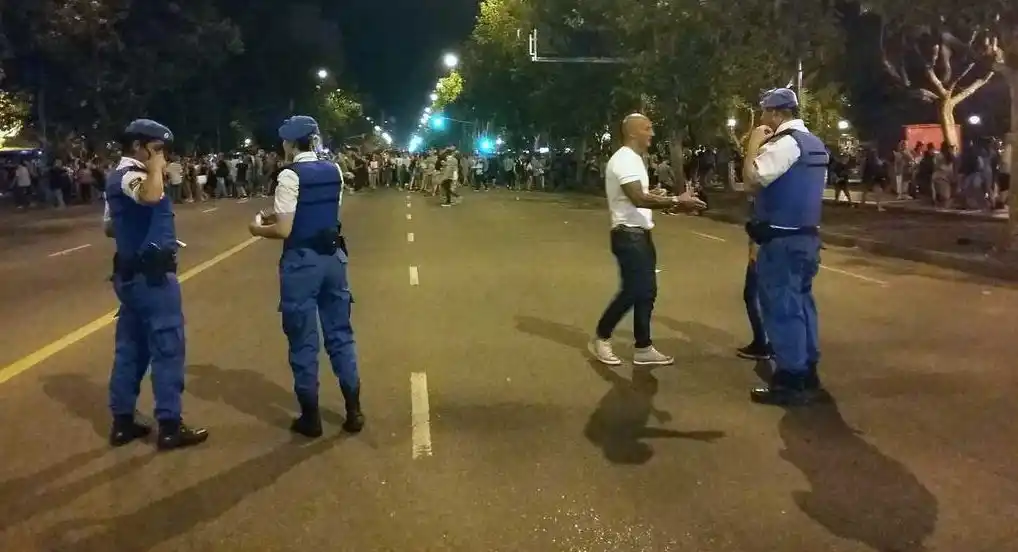 "Si en los corsos se permite gente fumada, las cosas van a terminar mal"