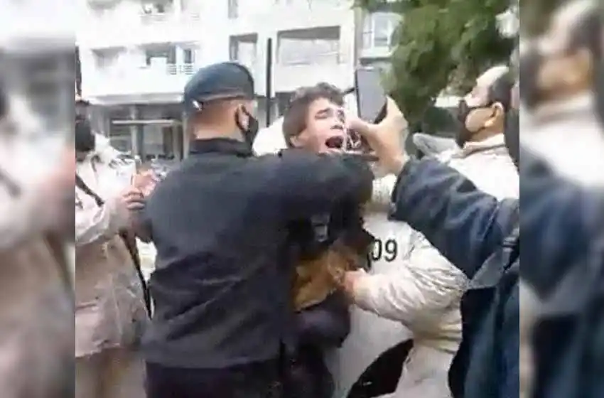 Piden sanciones por «uso abusivo de la fuerza» para los agentes de la GUM que agredieron a un feriante