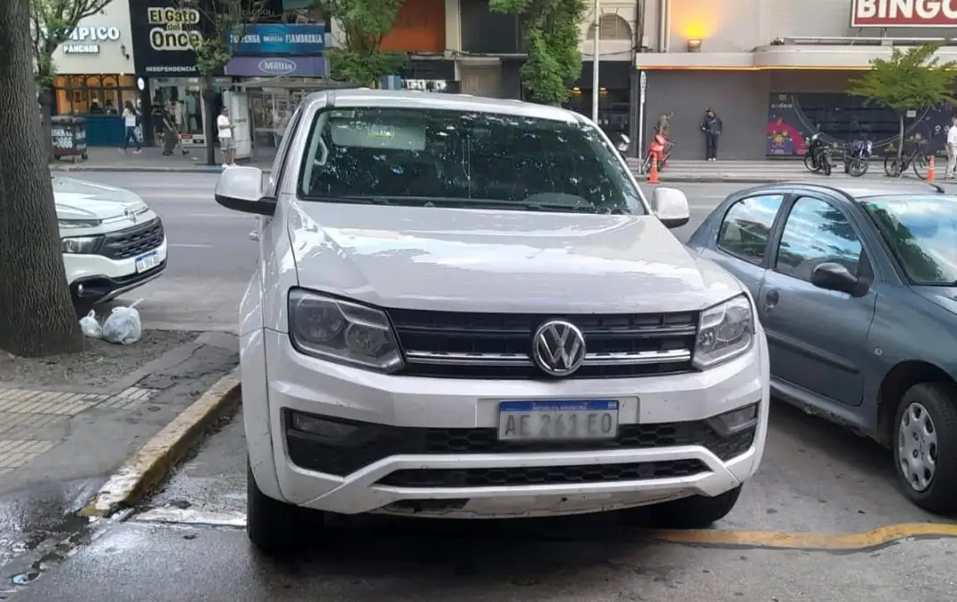 En esta camioneta circulaban los malvivientes.