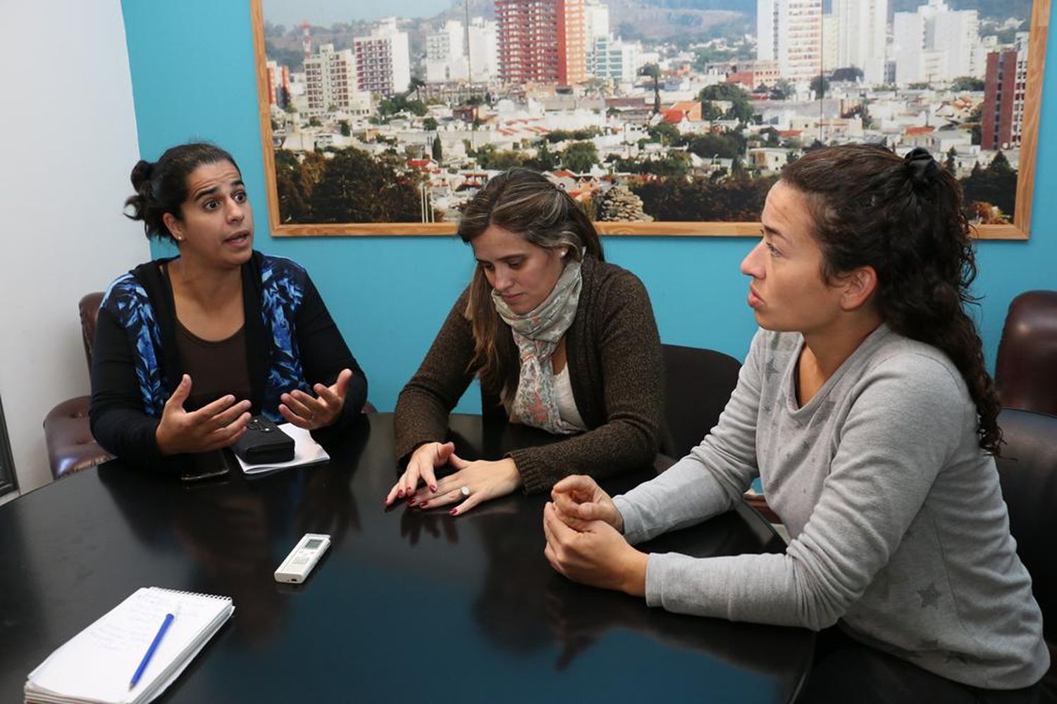 Madres de niños del Jardín 905 reclaman soluciones porque el techo se llueve hace años