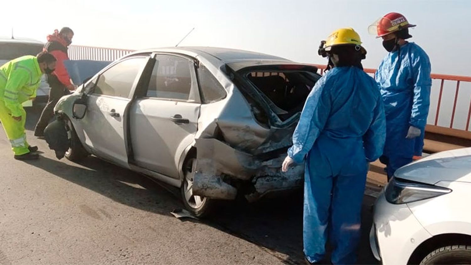 Tres heridos tras choque entre 8 autos en puente de complejo Zárate Brazo Largo