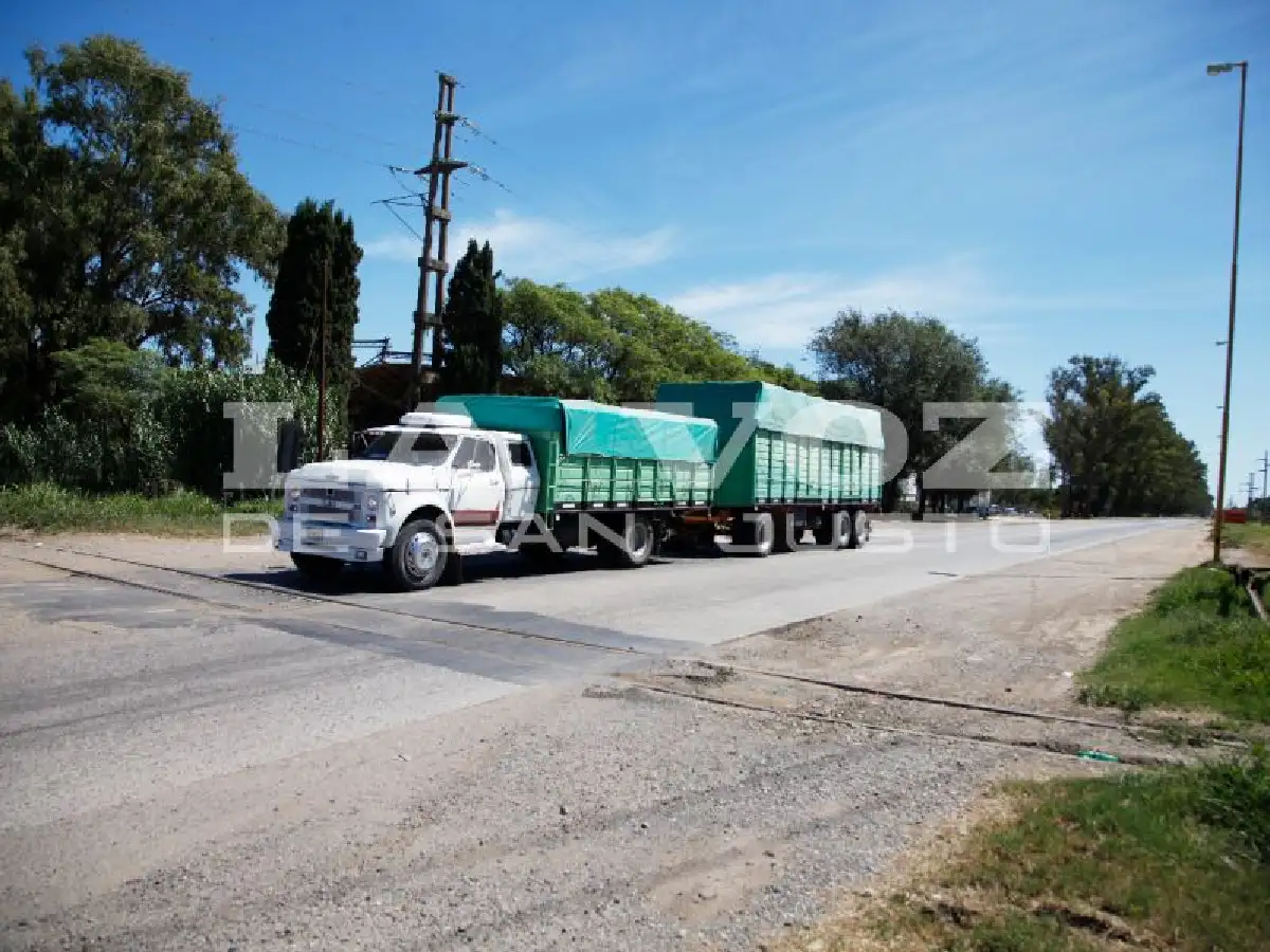 Cesvi sugiere crear un centro de carga para sacar a los camiones de las calles