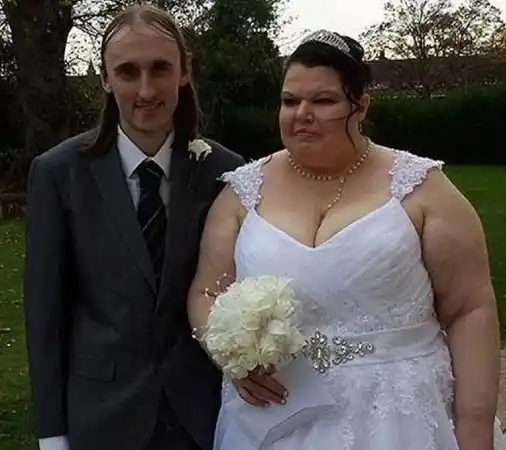 Se casó "la mujer más celosa del mundo"