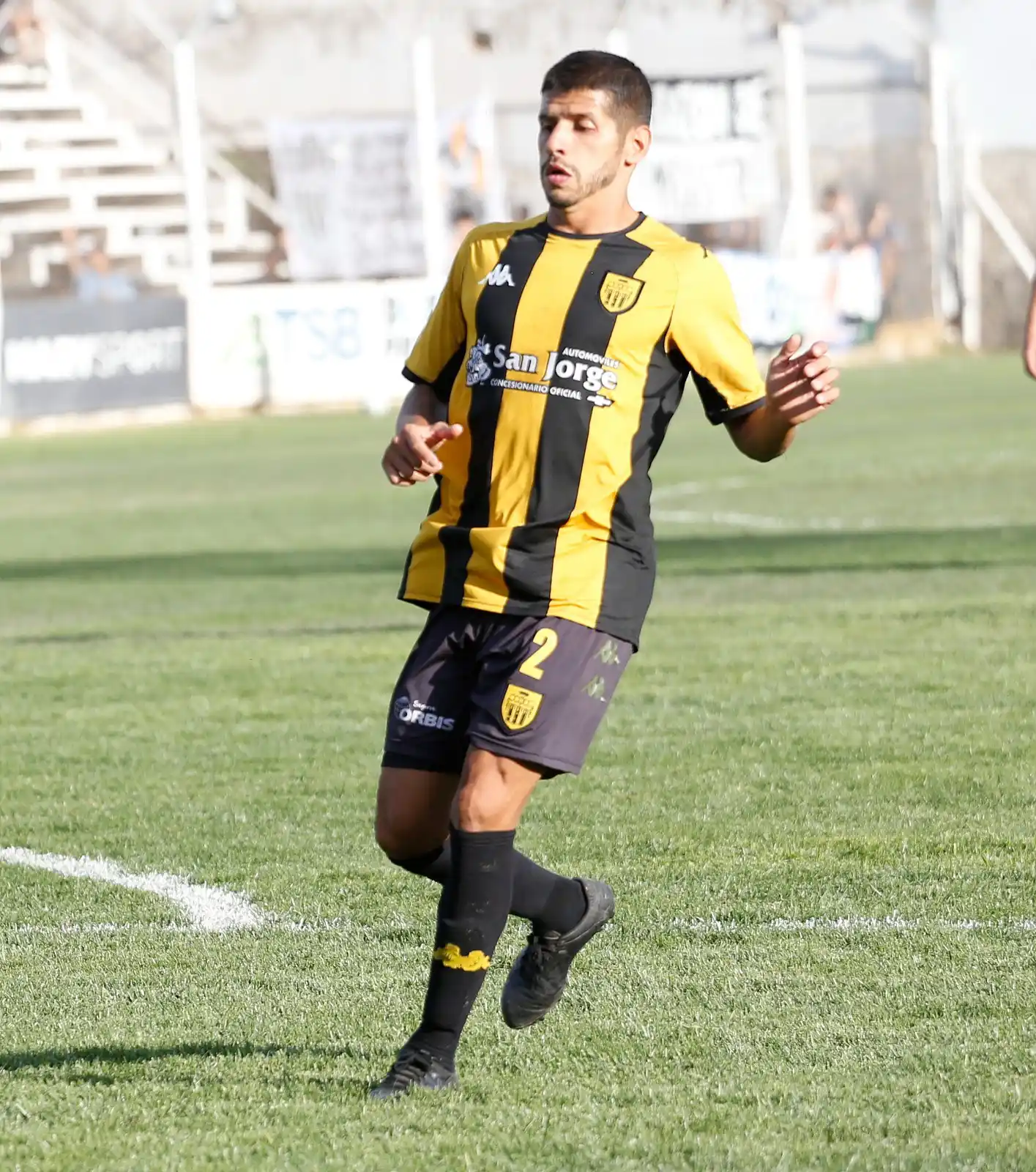 Berlo es uno de los zagueros de Santamarina.