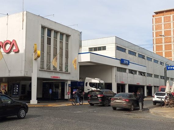 YPF subió los combustibles hasta 0,4%