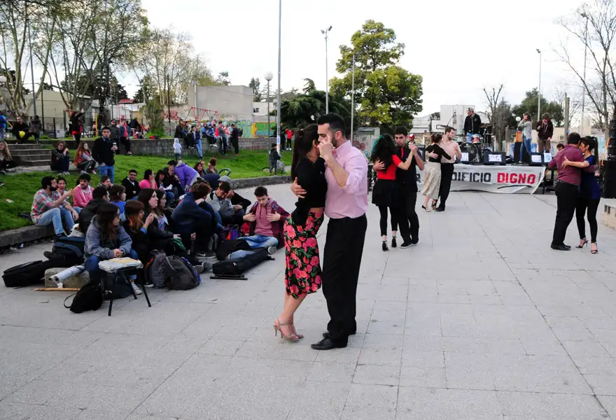 Ante la falta de soluciones definitivas, alumnos terciarios realizaron un festival 