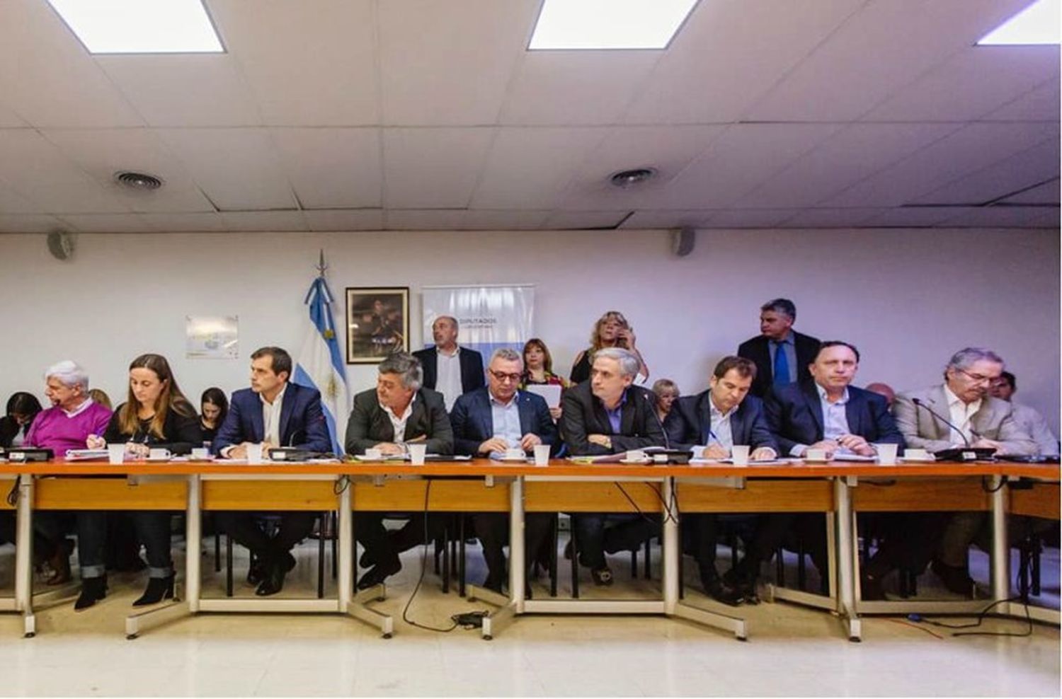 General Alvarado debatió en Diputados por los aumentos de tarifas