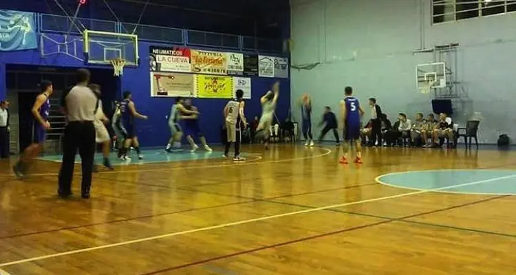 Básquet: Náutico juega el tercer partido de la semifinal