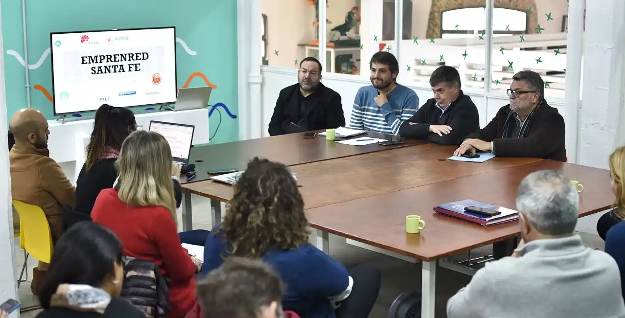 Se realizó en Capital Activa la primera reunión de EmprenRED
