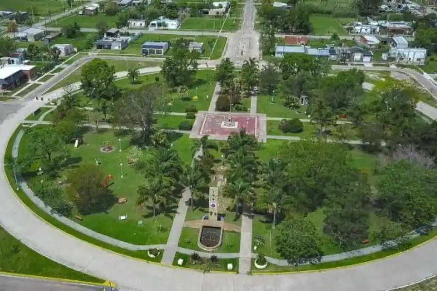 Calvo pidió por una escuela para adultos en la localidad de Tacural