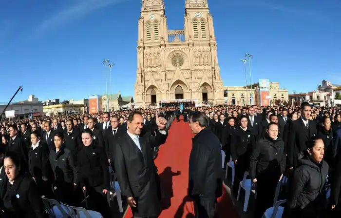 Scioli encabezó jura de 4 mil cadetes en Luján