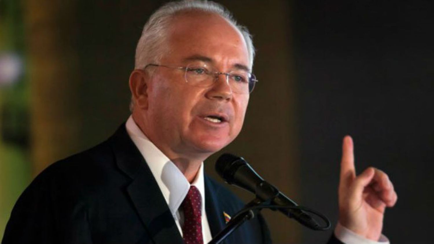 Rafael Ramírez reprocha inhabilitación de María Corina Machado: “Demuestra la inmensa debilidad de Maduro”