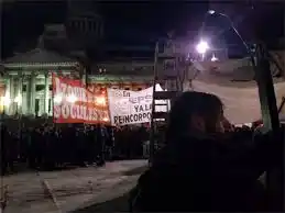 Ex trabajadores de PepsiCo instalan una carpa frente al Congreso