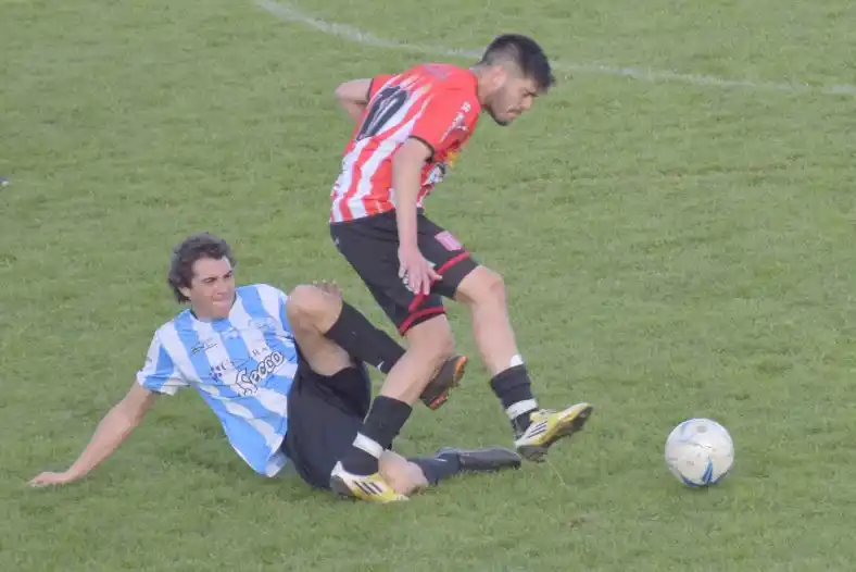 Goleada para seguir al acecho