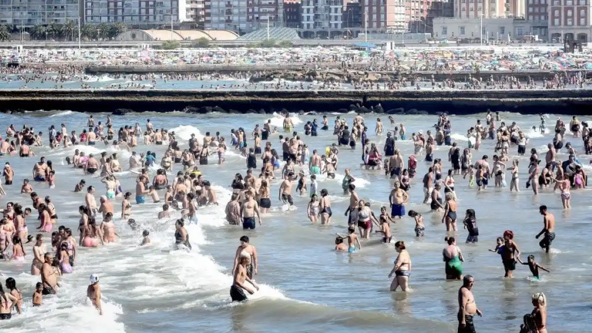 Mar del Plata: en enero llegaron a la ciudad 1.377.288 turistas, 1,7% menos que en 2024