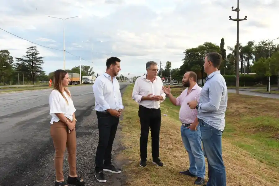 Comenzó la instalación de luces Led en el tramo urbano de la Autopista de la Ruta 34