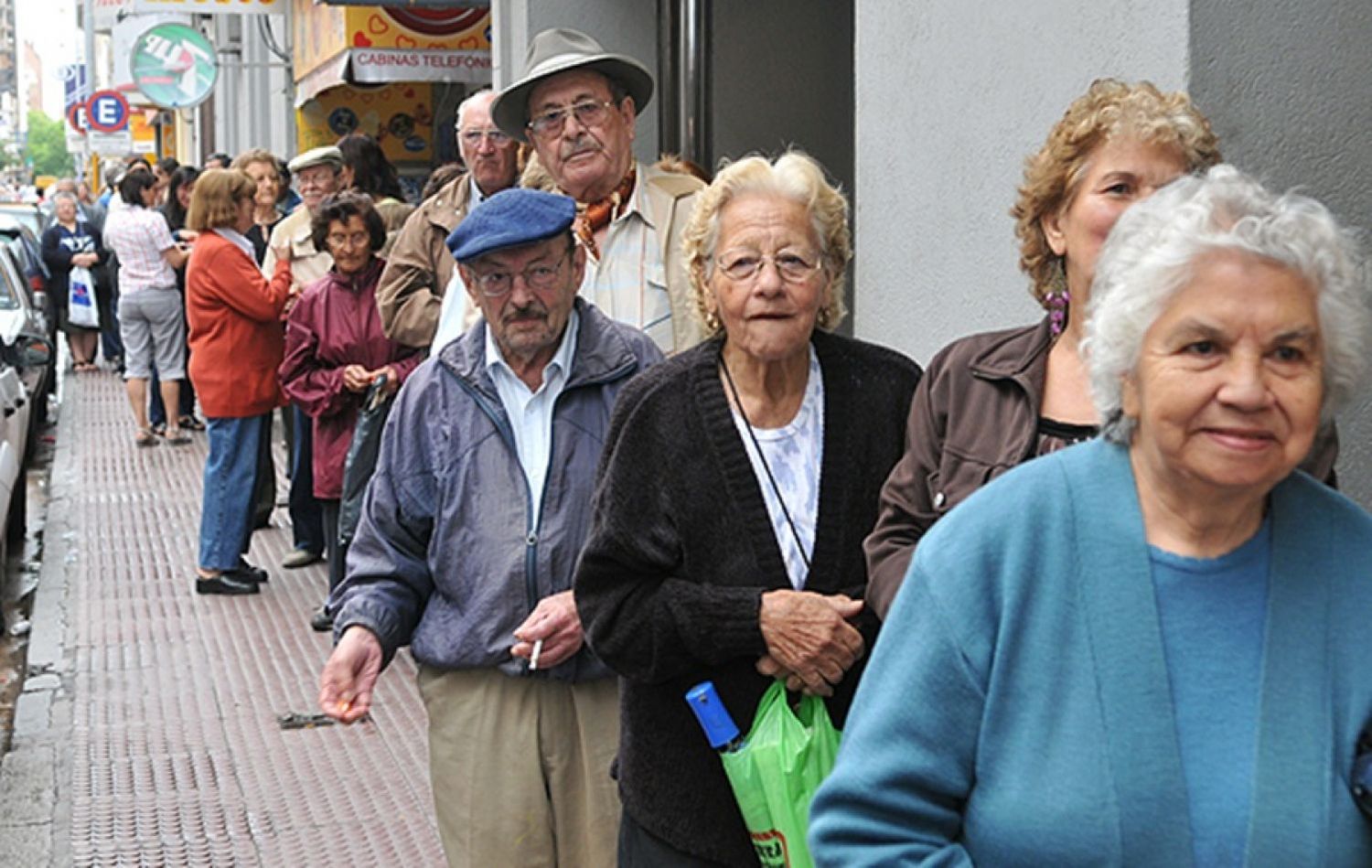 Jubilados docente cobrarán con un aumento del 21.21 %