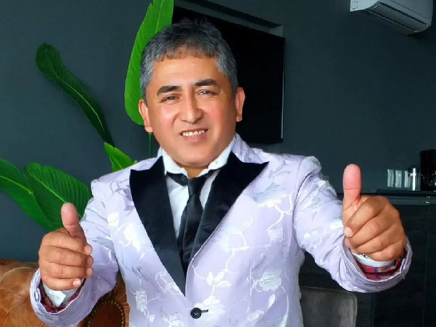 Murió el cantante Huguito Flores en un choque en la Ruta 34