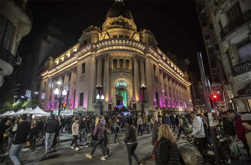 Se viene la novena edición de la «Noche de las Peatonales» en Rosario con múltiples shows y propuestas