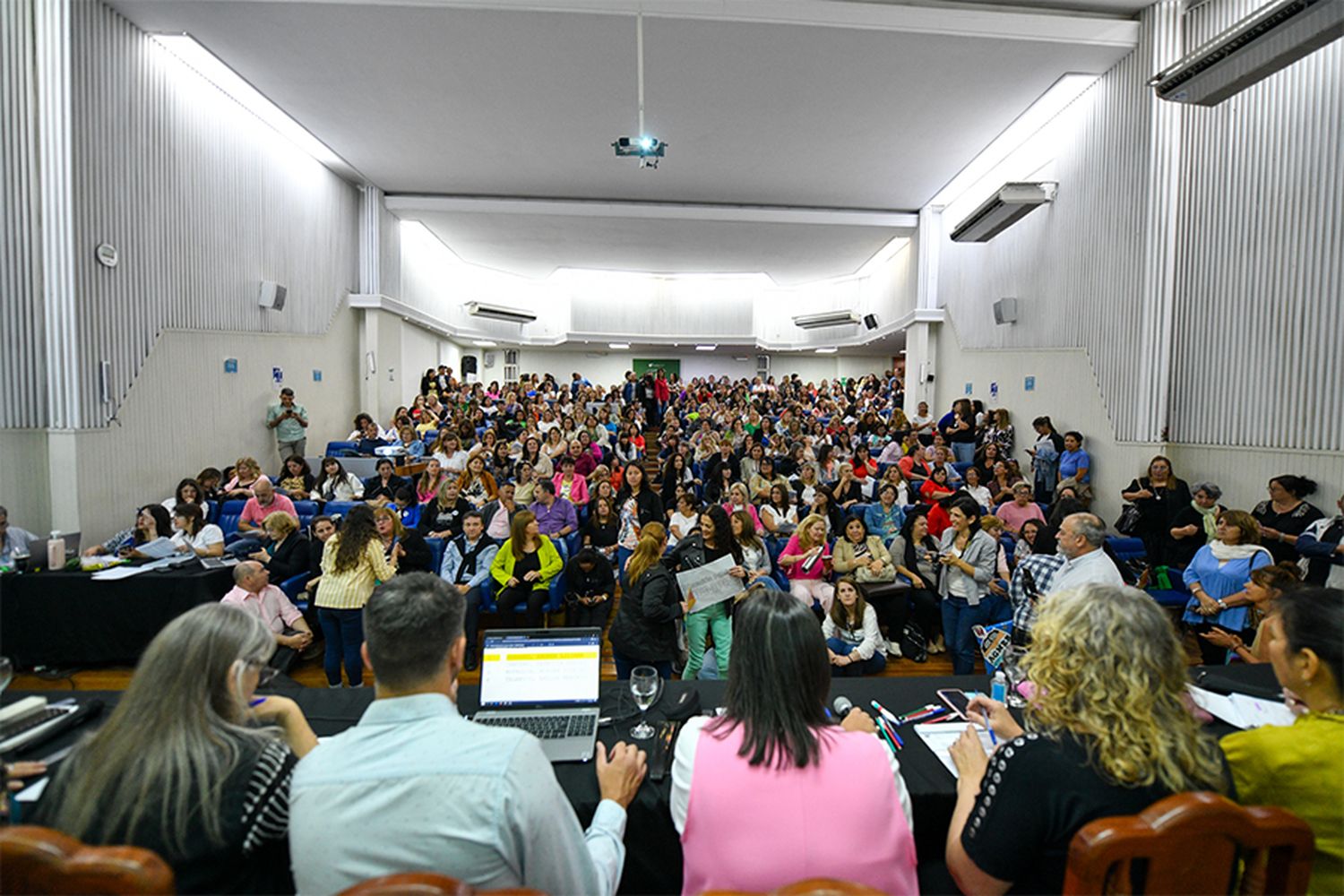 El Consejo de Educación titularizó 1.233 cargos directivos en escuelas entrerrianas