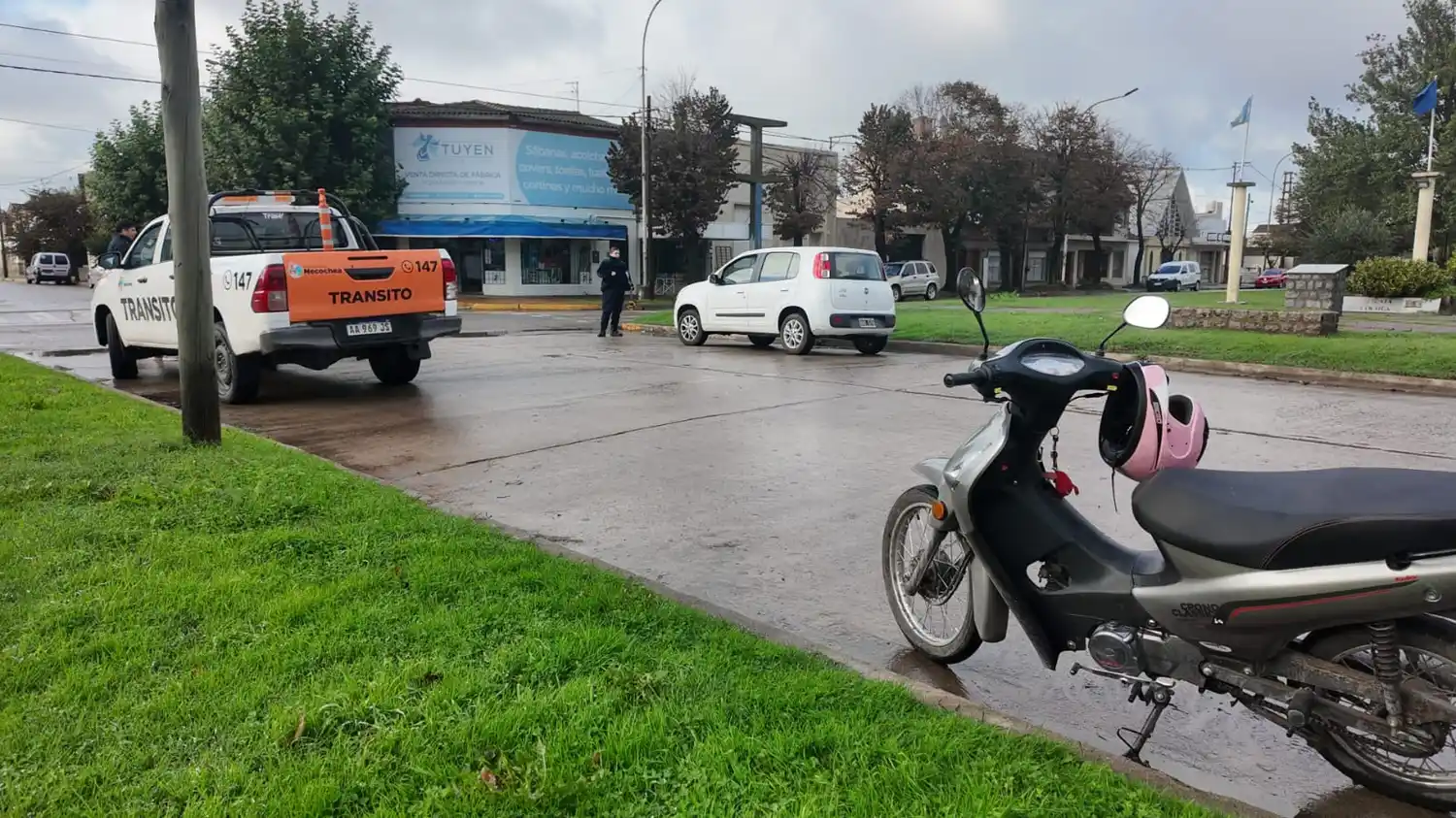 Motociclista trasladada al hospital tras un choque en avenida 58 y 69