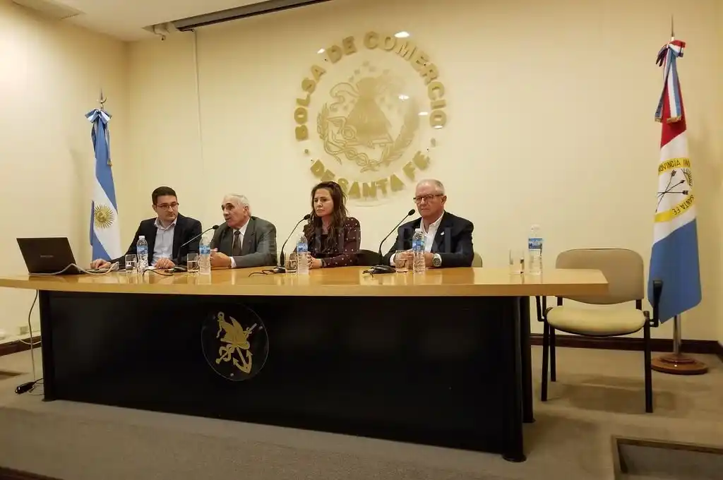 Jornada de análisis hídrico en la Bolsa de Comercio de Santa Fe