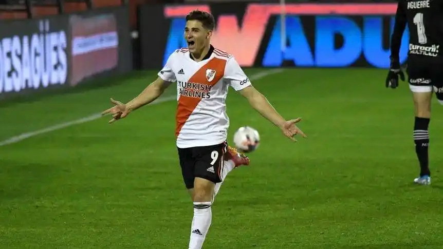 River goleó a Newell's y se acercó a los punteros de la 