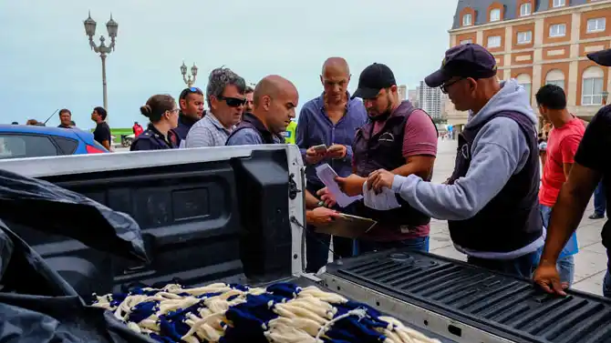 Realizaron operativo anti-manteros en Mar del Plata